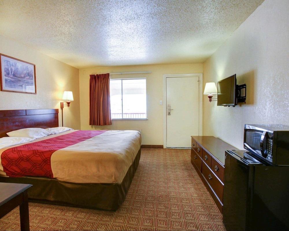 Econo Lodge San Marcos University Area Exterior photo