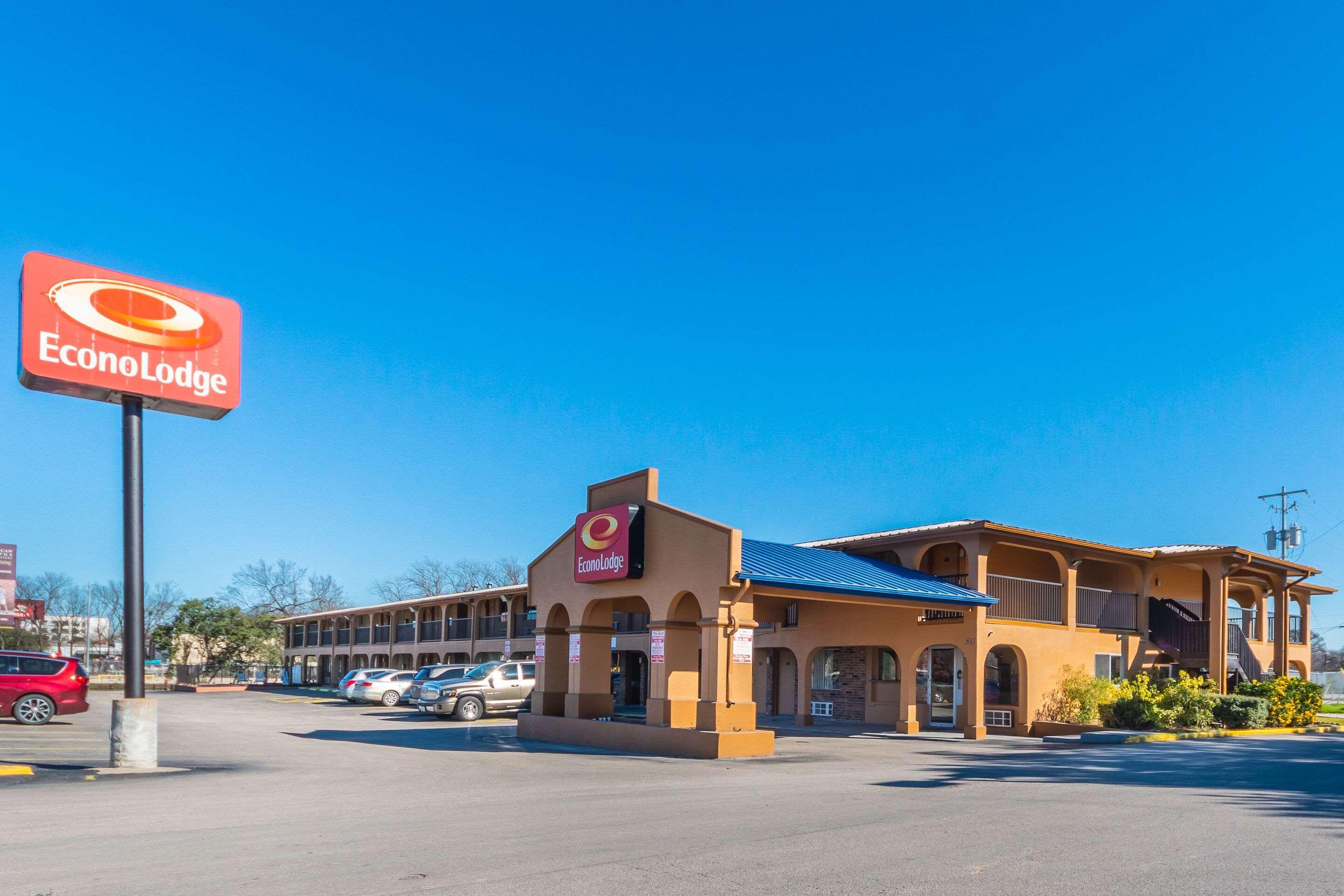 Econo Lodge San Marcos University Area Exterior photo