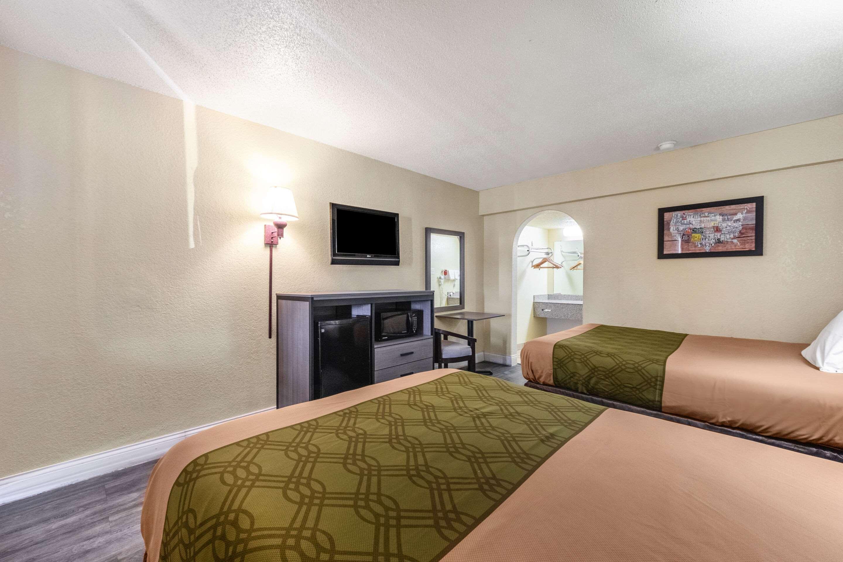 Econo Lodge San Marcos University Area Exterior photo
