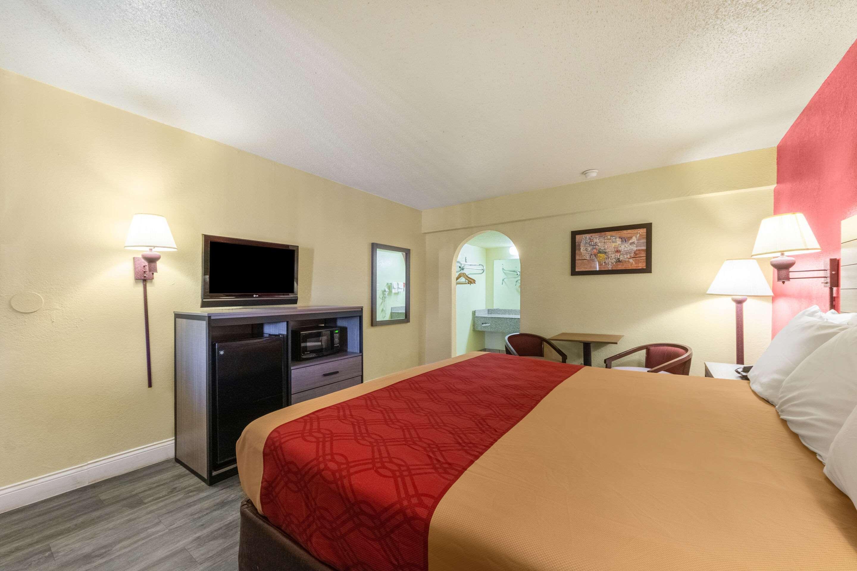 Econo Lodge San Marcos University Area Exterior photo