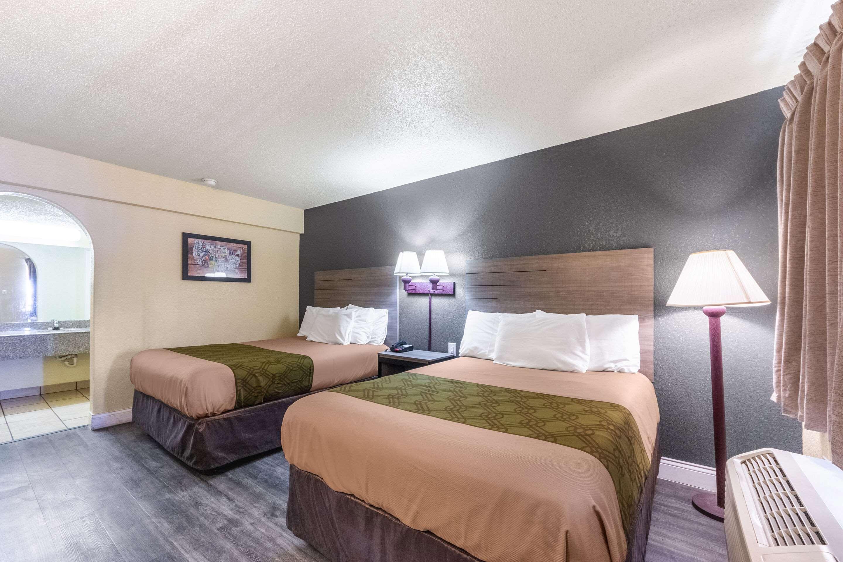 Econo Lodge San Marcos University Area Exterior photo